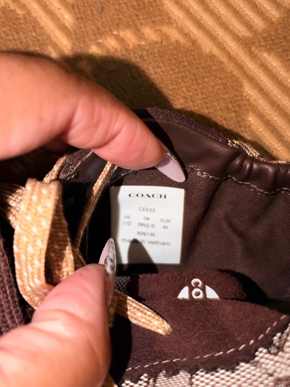 *pre-loved* COACH soft sneaker in signature Jacquard - Picture 7 of 7
